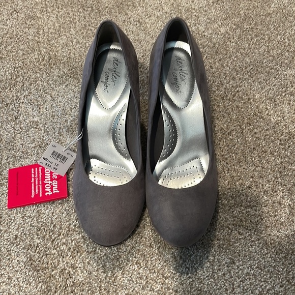 NEVERWORN. Woman’s wedge heel. - Picture 2 of 8